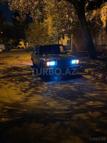 LADA (VAZ) 2107-1
