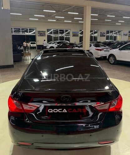 Hyundai Sonata-11