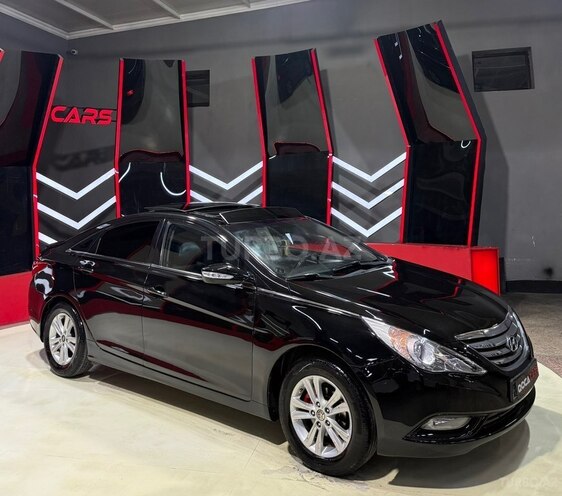 Hyundai Sonata-2