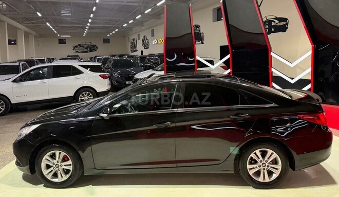 Hyundai Sonata-6