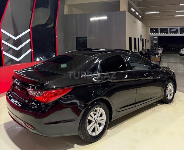 Hyundai Sonata-8