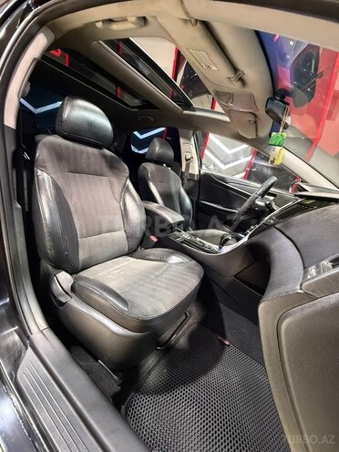 Hyundai Sonata-15