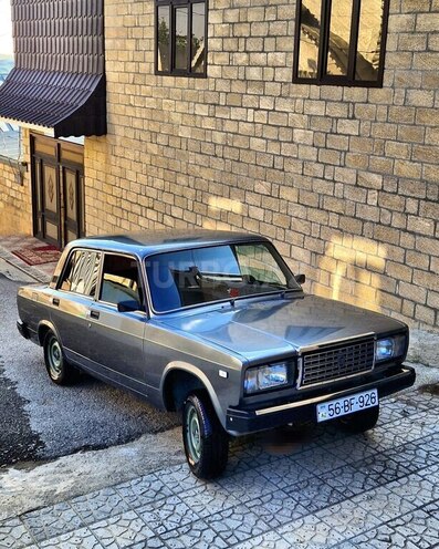 LADA (VAZ) 2107-1