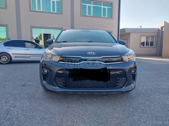 Kia Rio-1