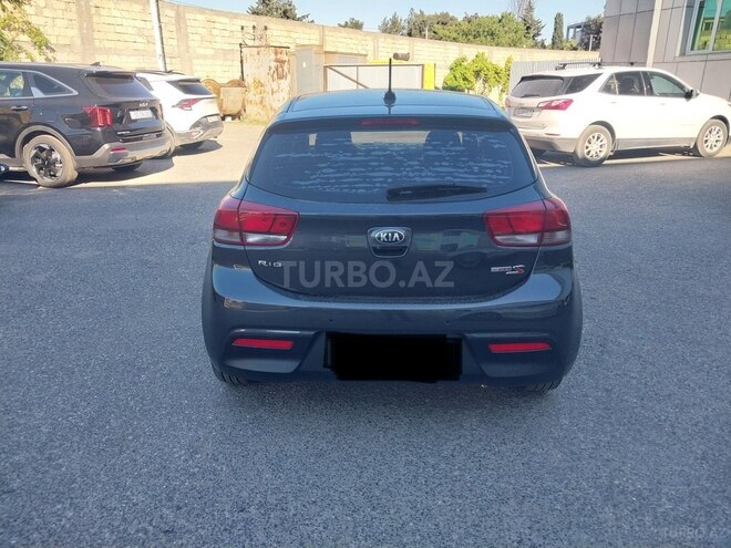 Kia Rio-2