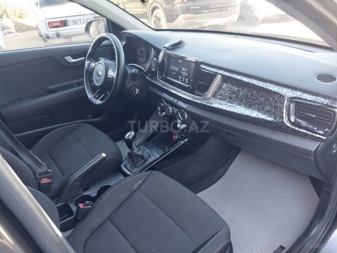 Kia Rio-6
