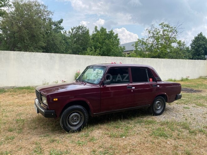 LADA (VAZ) 2107-5