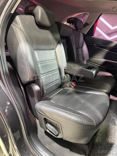 Kia Sorento-19