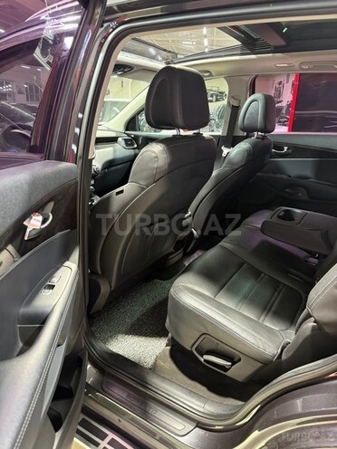 Kia Sorento-17