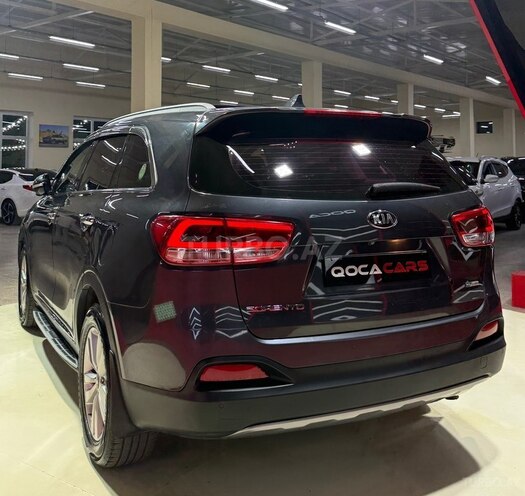 Kia Sorento-9