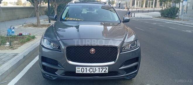 Jaguar F-Pace-1