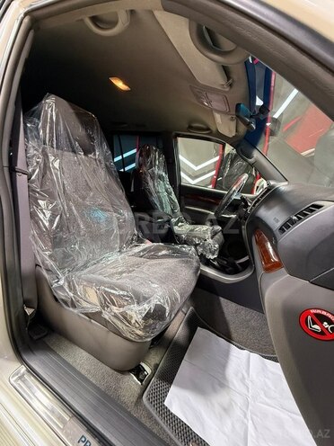 Toyota Land Cruiser Prado-17