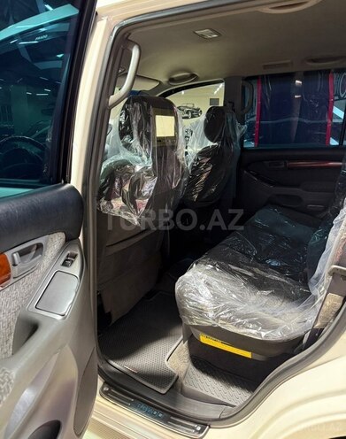 Toyota Land Cruiser Prado-18