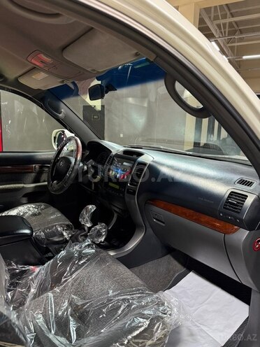 Toyota Land Cruiser Prado-14