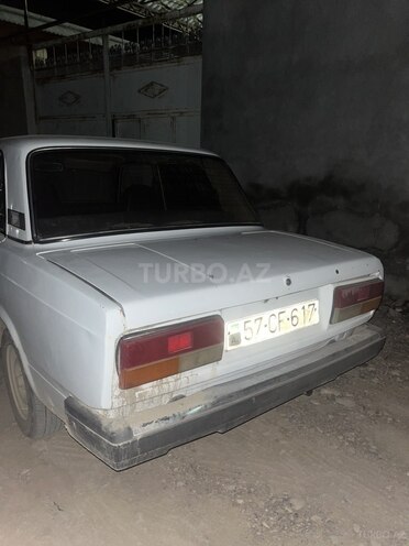 LADA (VAZ) 2107-2