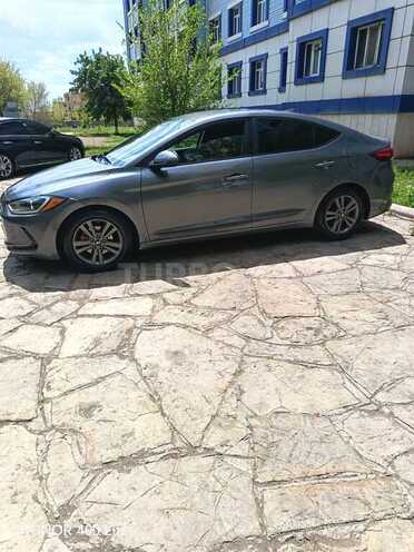 Hyundai Elantra-5