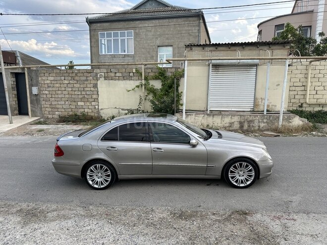 Mercedes E 270-20