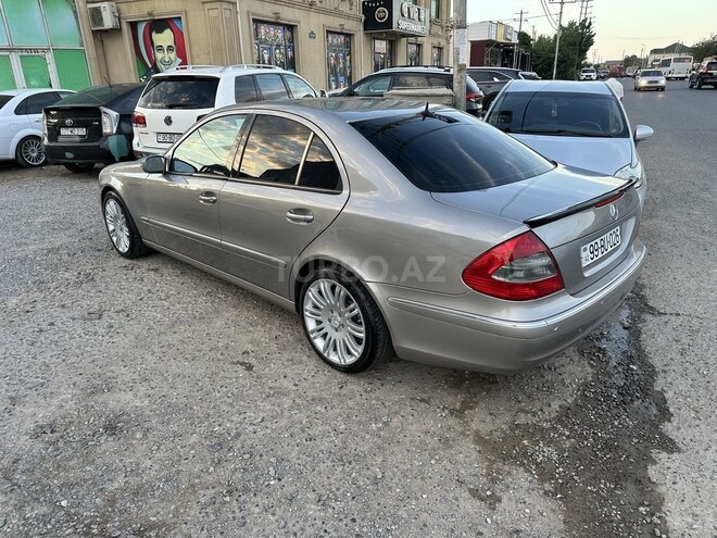 Mercedes E 270-5