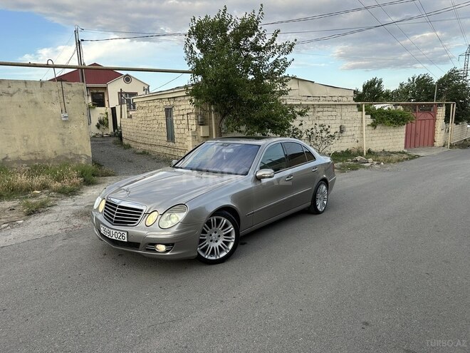 Mercedes E 270-7