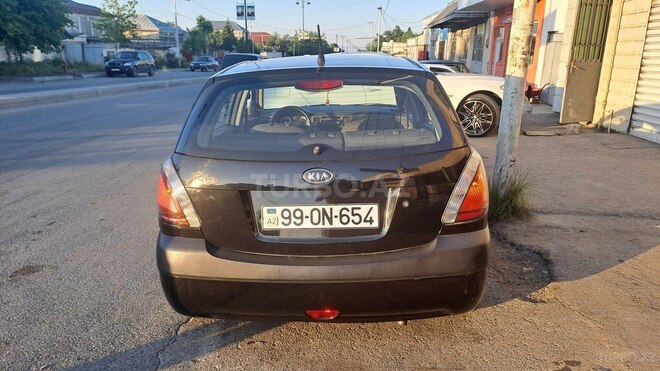 Kia Rio-2
