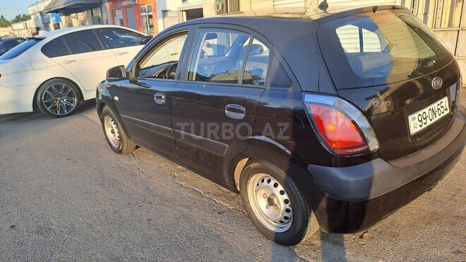 Kia Rio-4