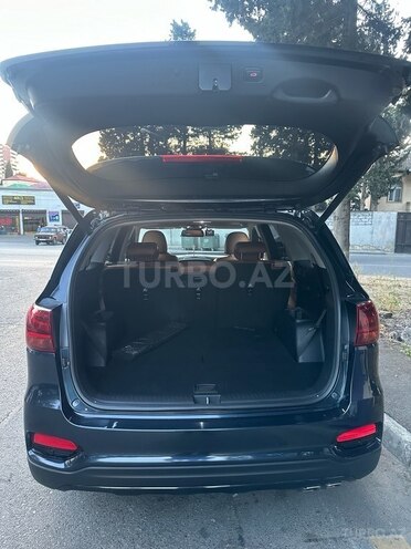 Kia Sorento-8