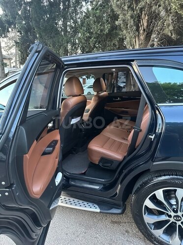 Kia Sorento-11