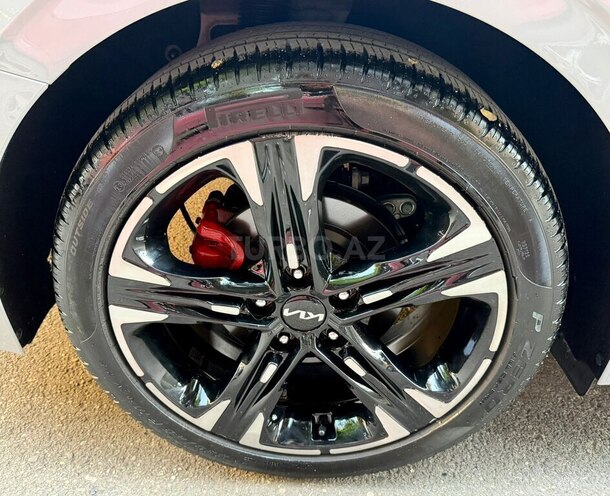 Kia K5-16
