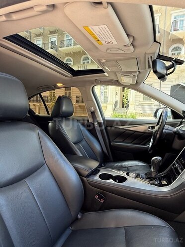 Infiniti Q50-6