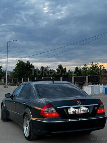 Mercedes E 200-5