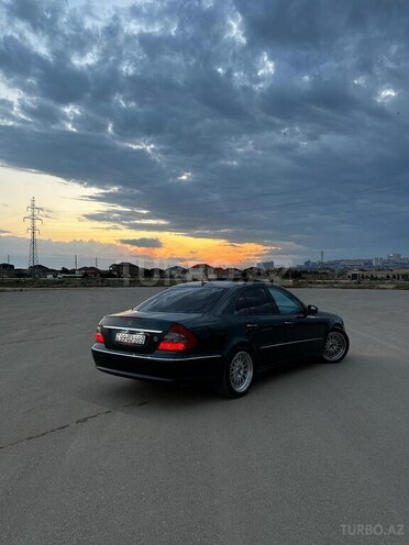 Mercedes E 200-4