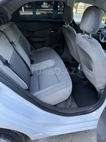 Chevrolet Cobalt-13