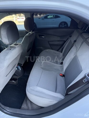 Chevrolet Cobalt-11