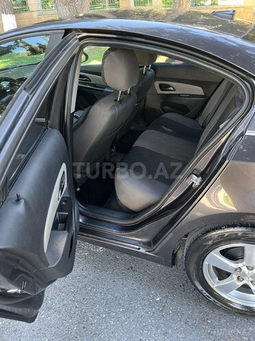 Chevrolet Cruze-10