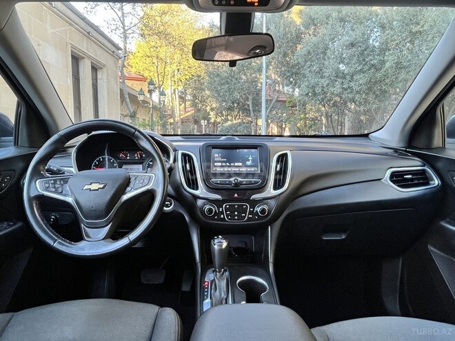 Chevrolet Equinox-8