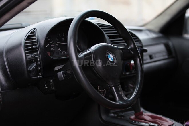 BMW 518-12