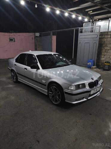 BMW 518-8