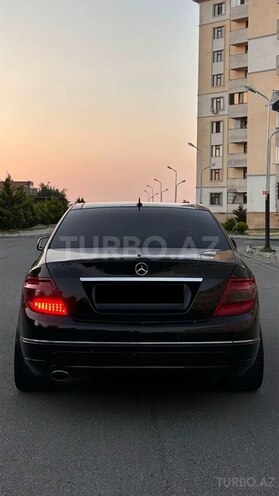 Mercedes C 250-9