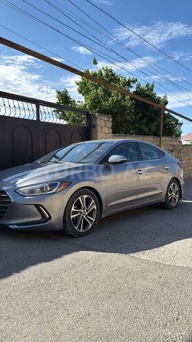 Hyundai Elantra-3
