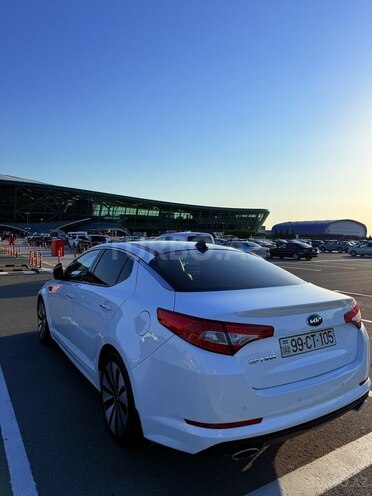 Kia Optima-4