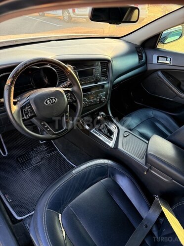 Kia Optima-10