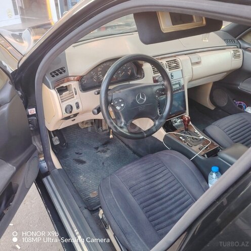 Mercedes E 290-5
