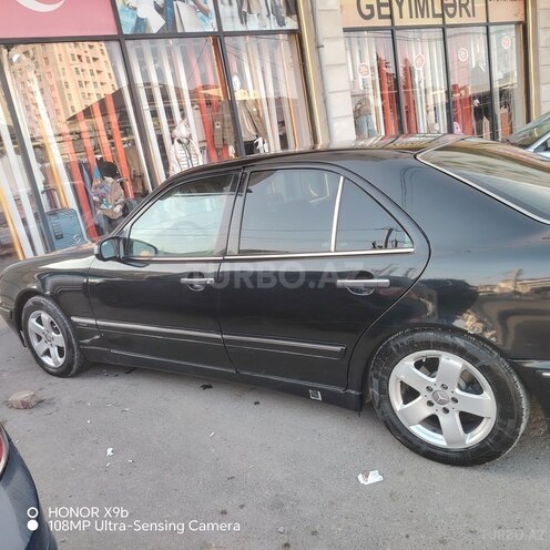 Mercedes E 290-2