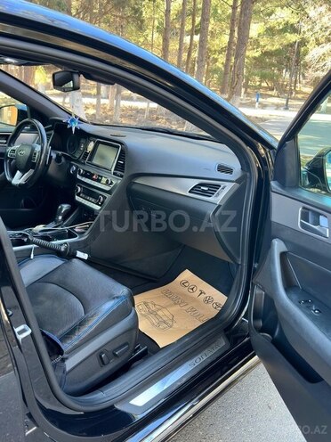Hyundai Sonata-9