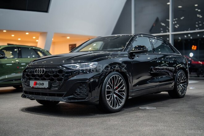 Audi SQ8-1