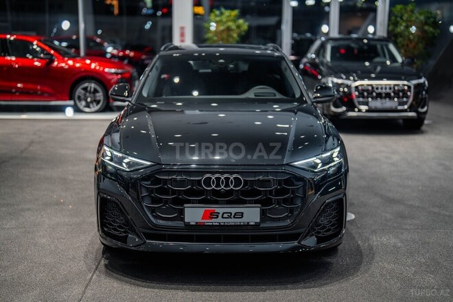 Audi SQ8-3