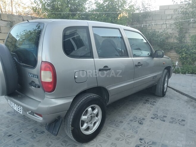Chevrolet Niva-2