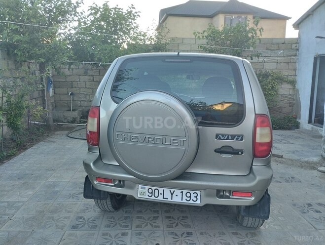 Chevrolet Niva-3
