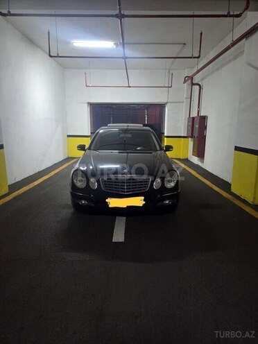 Mercedes E 220-2