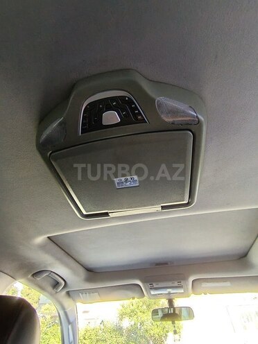 Toyota Land Cruiser-13